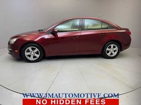 Used 2015 Chevrolet Cruze LT FWD image 2