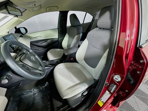 Used 2022 Toyota Corolla LE FWD image 12