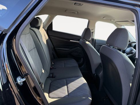 Used 2023 Kia Seltos LX image 18