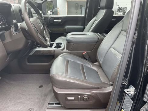 Used 2020 GMC Sierra 2500 Denali w/ Denali Ultimate Package AWD/4WD image 17
