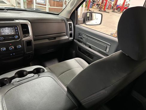 Used 2021 RAM 1500 Classic SLT image 14