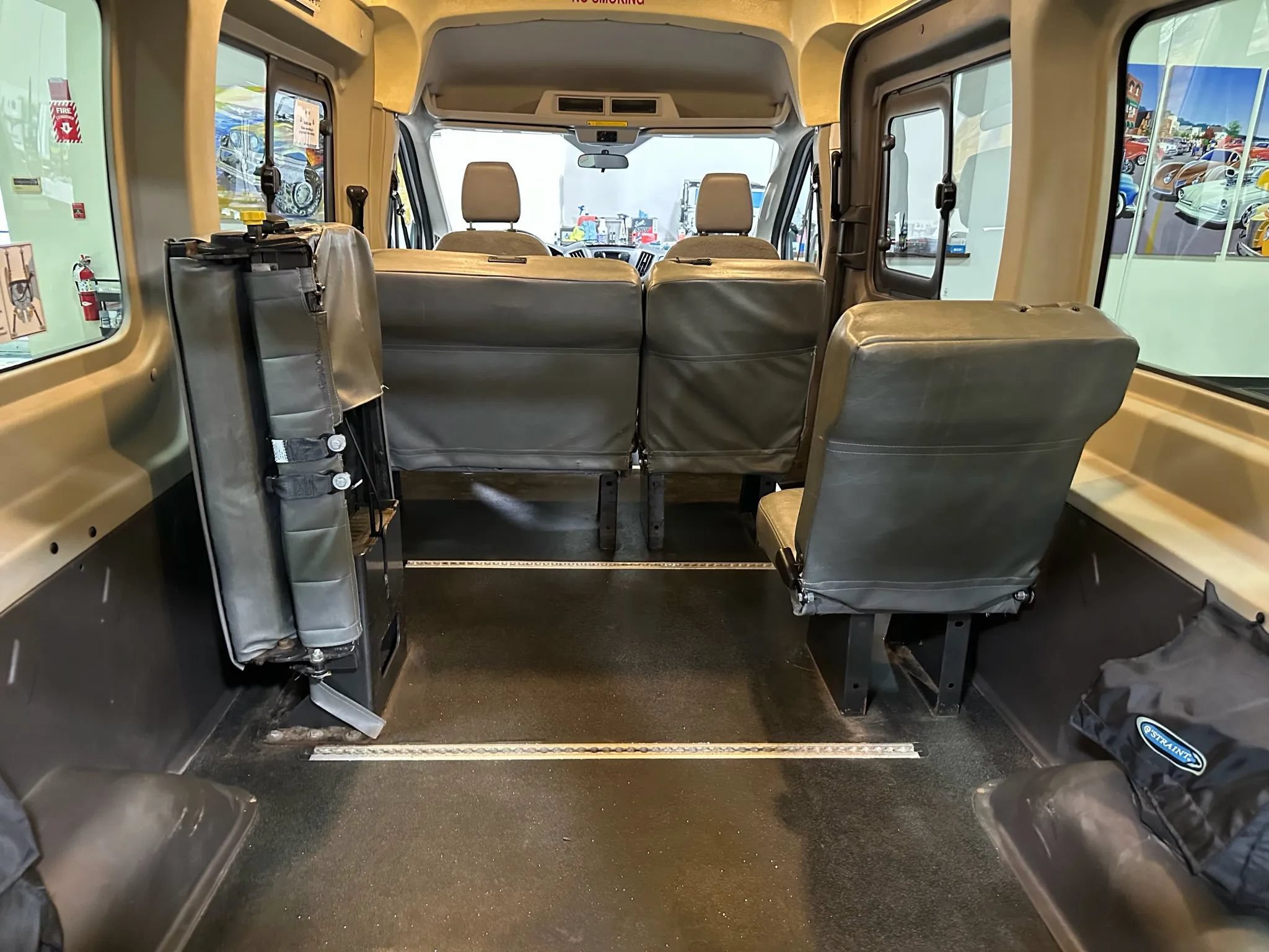 Used 2015 Ford Transit 250 148 Medium Roof RWD image 23