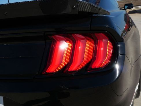 Used 2022 Ford Mustang GT Premium w/ GT Performance Package RWD image 12