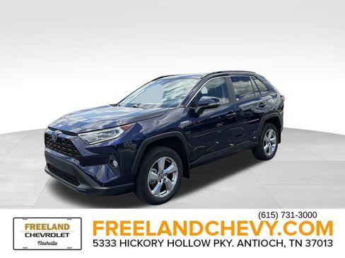 Used 2021 Toyota RAV4 XLE Premium AWD/4WD image 7