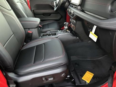 New 2026 Jeep Wrangler Unlimited Rubicon image 13