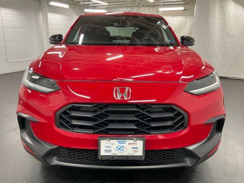 Certified 2025 Honda HR-V Sport image 3