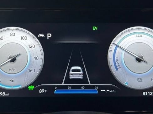 Used 2023 Hyundai Elantra Limited FWD image 25