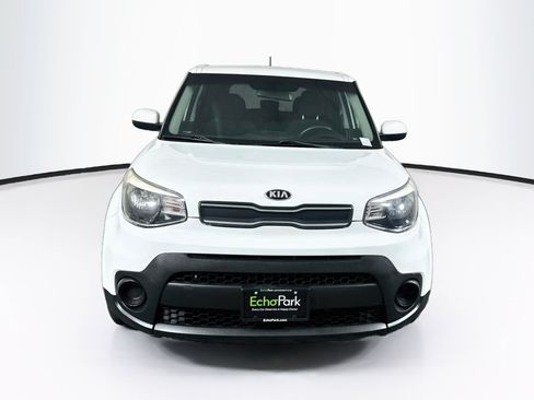 Used 2018 Kia Soul w/ Convenience Package FWD image 2