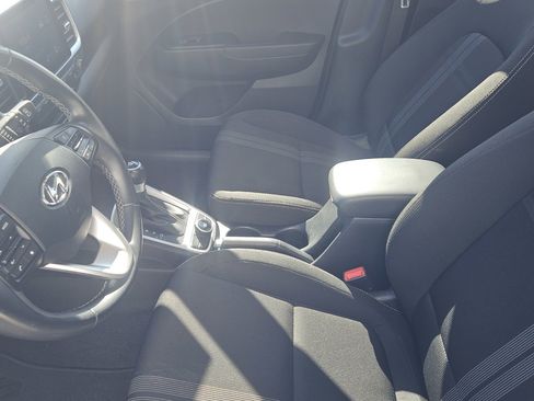 Used 2025 Hyundai Venue SEL FWD image 10