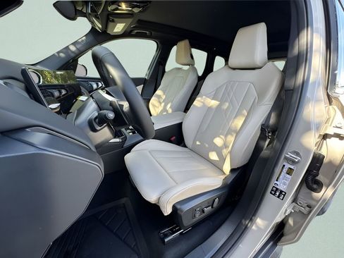 New 2026 BMW X3 xDrive30 w/ Premium Package image 13