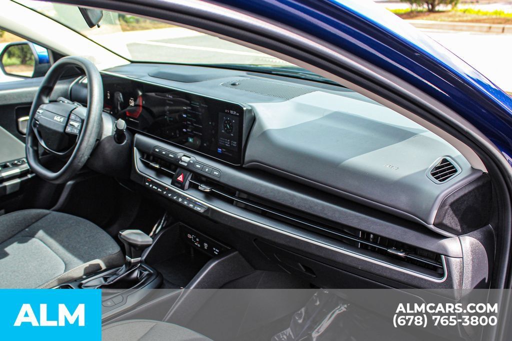 Used 2025 Kia K4 FWD image 22