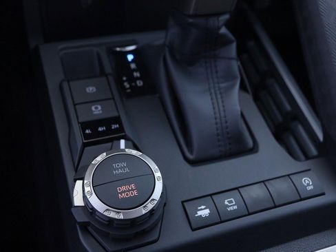 New 2026 Toyota Tacoma Limited AWD/4WD image 18