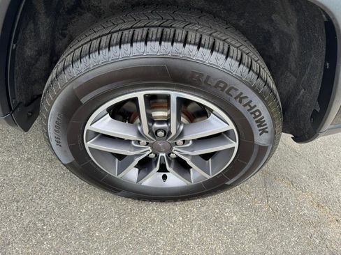 Used 2019 Jeep Grand Cherokee Limited w/ Luxury Group II image 12