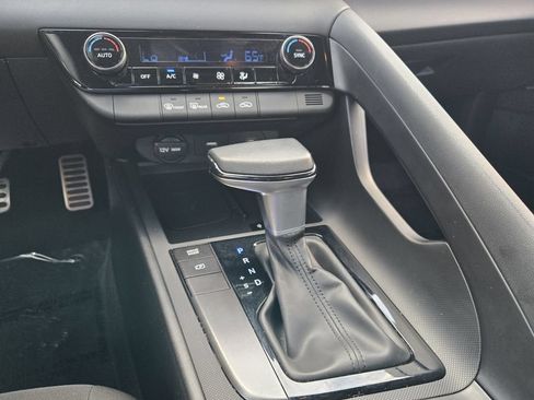 Certified 2025 Hyundai Elantra Sport FWD image 47