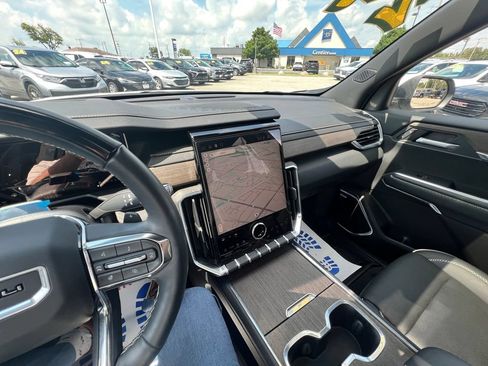 Used 2024 GMC Acadia Denali w/ Super Cruise Package AWD/4WD image 28