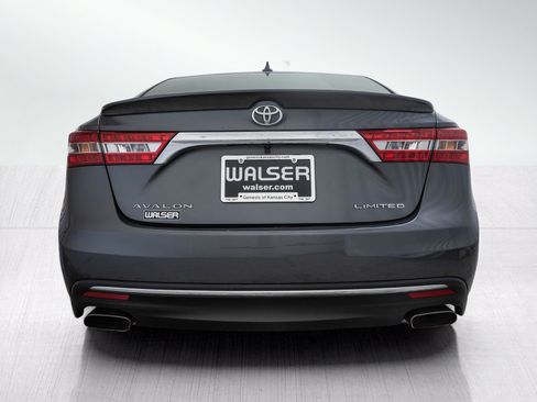 Used 2017 Toyota Avalon Limited w/ Protection Package FWD image 4
