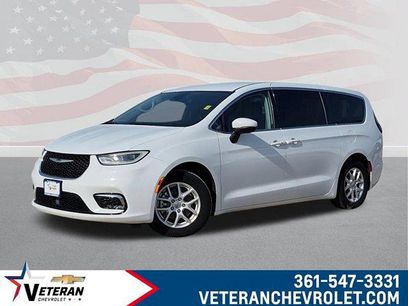 Used 2023 Chrysler Pacifica Touring-L