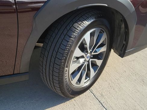 Certified 2023 Subaru Outback Touring AWD/4WD image 5