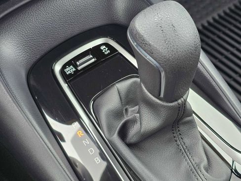 Used 2025 Toyota Corolla SE image 34
