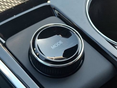 Certified 2025 Chevrolet Equinox ACTIV w/ Safety and Technology Package image 24