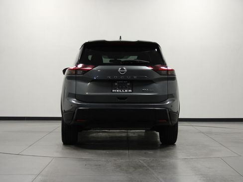 Used 2024 Nissan Rogue SV AWD/4WD image 5