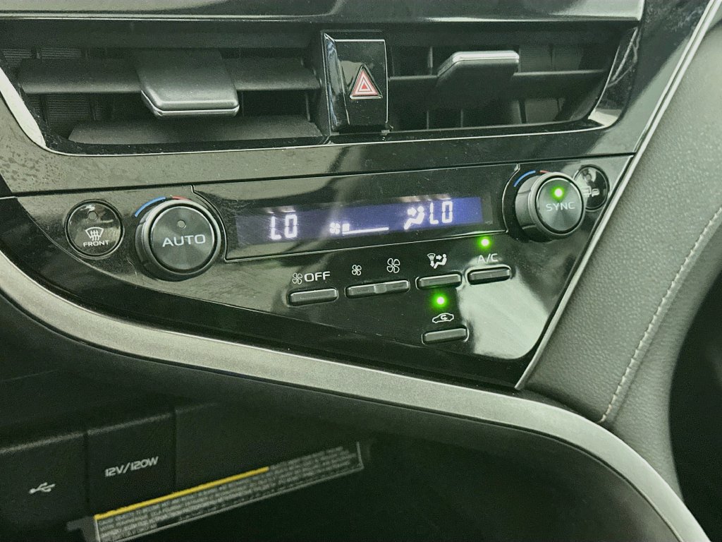Used 2021 Toyota Camry XSE FWD image 18