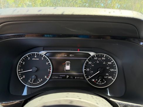 Used 2024 Nissan Pathfinder SV FWD image 21