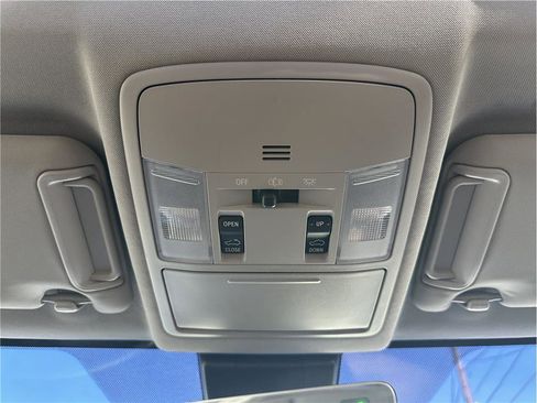 Used 2016 Toyota RAV4 Limited image 27