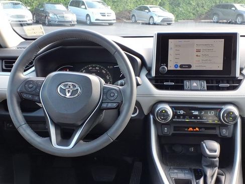 Used 2023 Toyota RAV4 XLE Premium FWD image 11