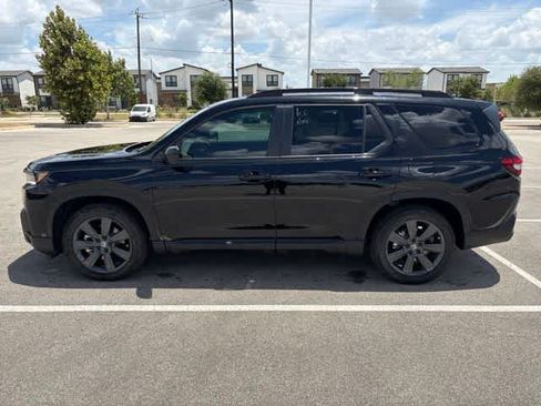 Used 2026 Honda Pilot Sport image 2