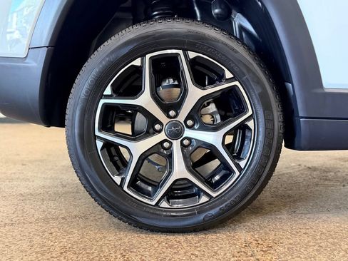 Used 2025 Jeep Compass Limited AWD/4WD image 26