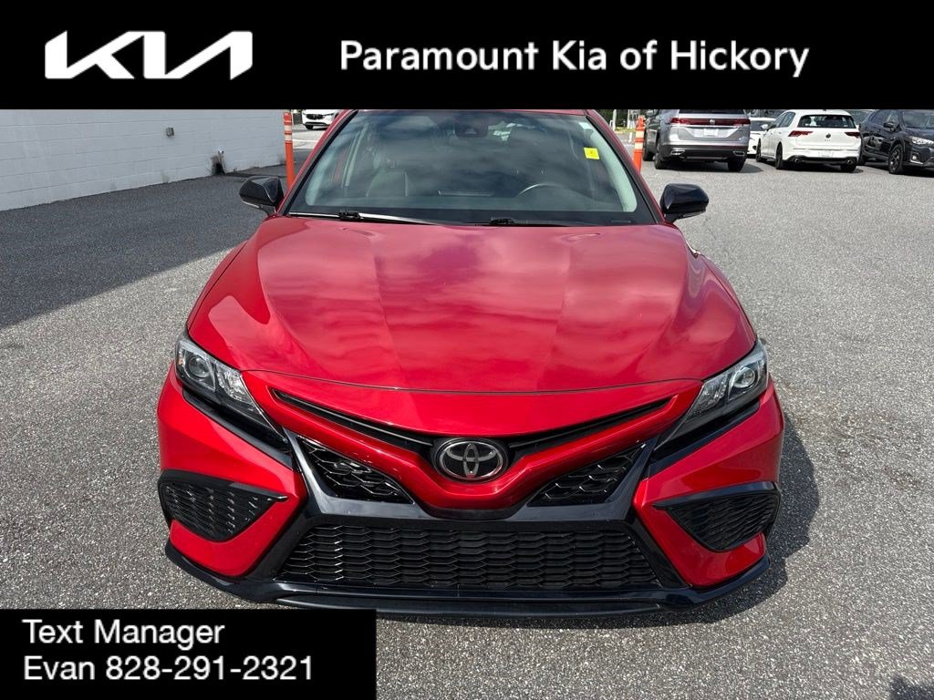 Used 2023 Toyota Camry SE FWD image 2