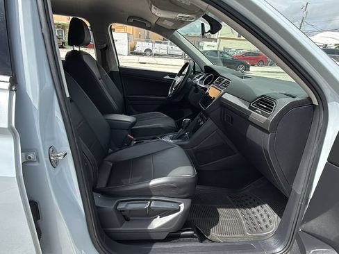 Used 2019 Volkswagen Tiguan SE FWD image 41