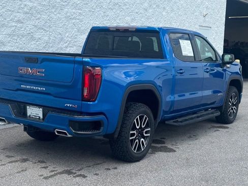 Used 2024 GMC Sierra 1500 AT4 w/ Technology Package AWD/4WD image 3