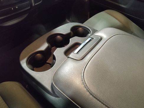 Used 2018 RAM 1500 Express w/ Express Value Package image 26