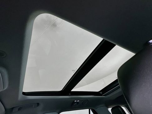 Used 2023 Ford Explorer XLT w/ Equipment Group 202A image 23