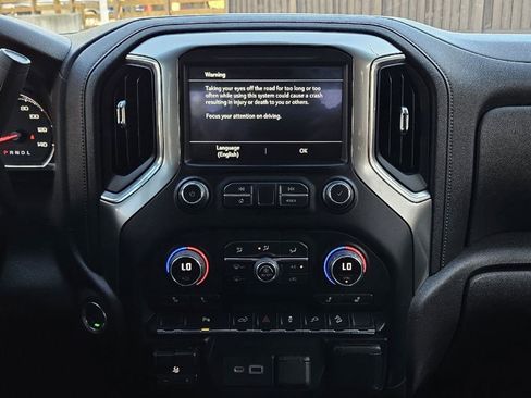 Used 2022 Chevrolet Silverado 1500 LT Trail Boss w/ LT Trail Boss Premium Package AWD/4WD image 14