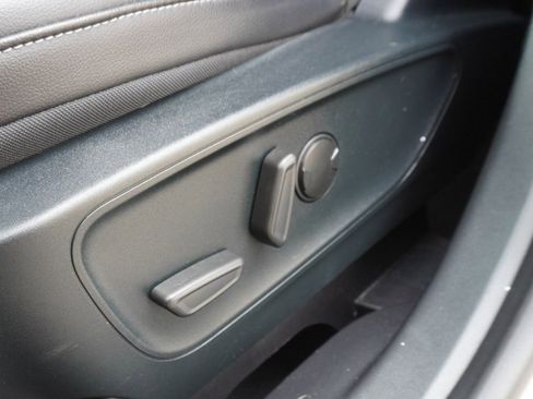 Used 2020 Ford Escape SEL image 13