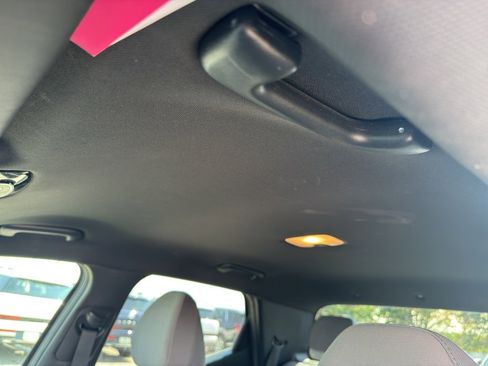 Used 2022 Hyundai Santa Cruz SEL w/ Cargo Package image 13