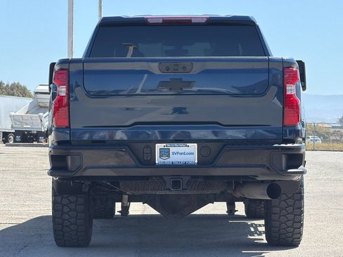 Used 2022 Chevrolet Silverado 2500 Custom w/ Custom Convenience Package AWD/4WD image 5