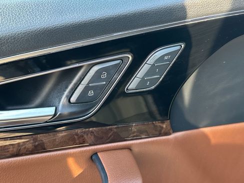 Used 2018 Audi Q7 3.0T Prestige w/ Prestige Package image 21