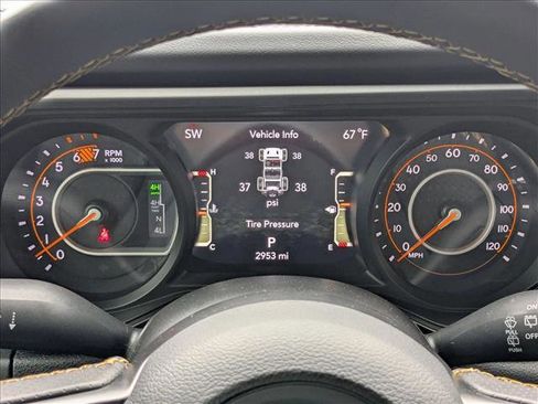 Used 2024 Jeep Wrangler Unlimited Rubicon 392 image 9