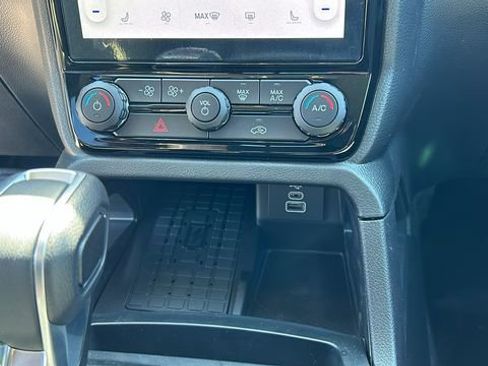 New 2026 Ford Ranger XLT w/ Equipment Group 301A High image 23