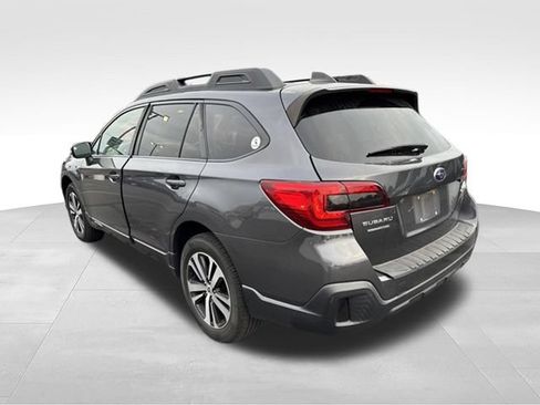 Used 2019 Subaru Outback 2.5i Limited AWD/4WD image 3