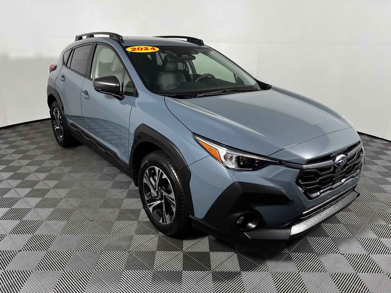 Used 2024 Subaru Crosstrek 2.0i Premium AWD/4WD image 3