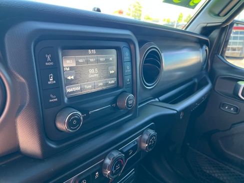 Used 2018 Jeep Wrangler Unlimited Sport S AWD/4WD image 20