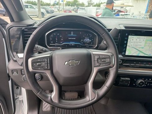 Used 2025 Chevrolet Silverado 1500 RST AWD/4WD image 36