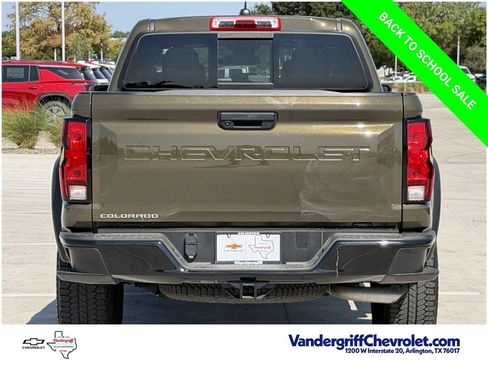 Used 2024 Chevrolet Colorado Trail Boss w/ Advanced Trailering Package AWD/4WD image 5