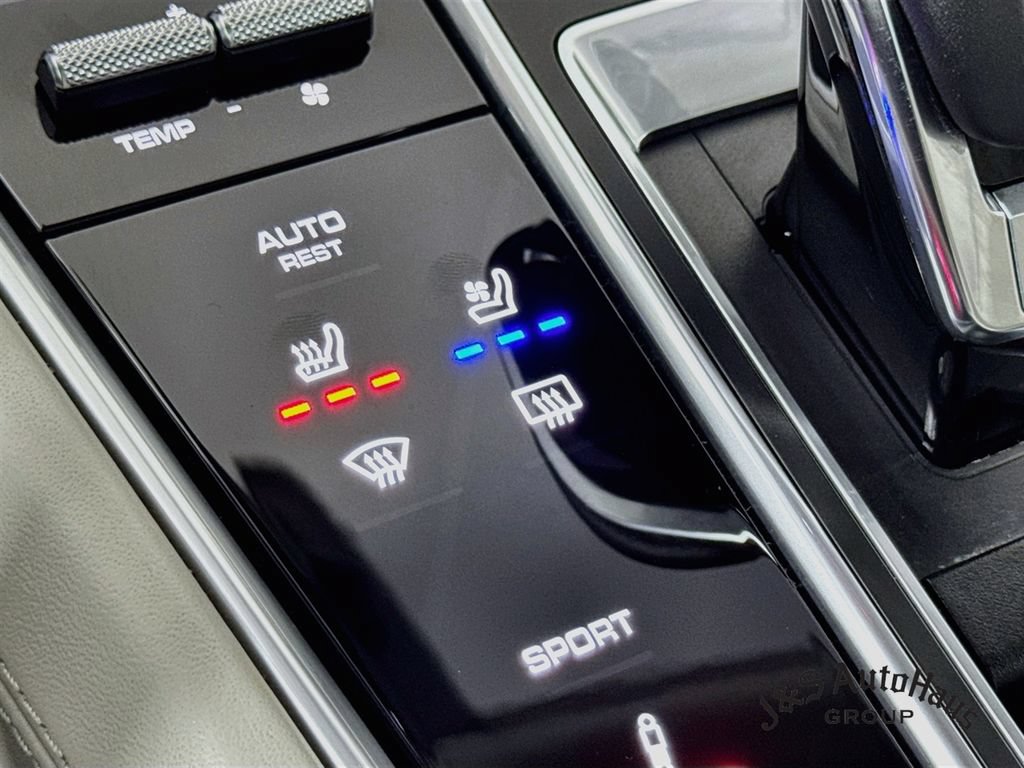 Used 2023 Porsche Panamera Platinum Edition RWD image 27