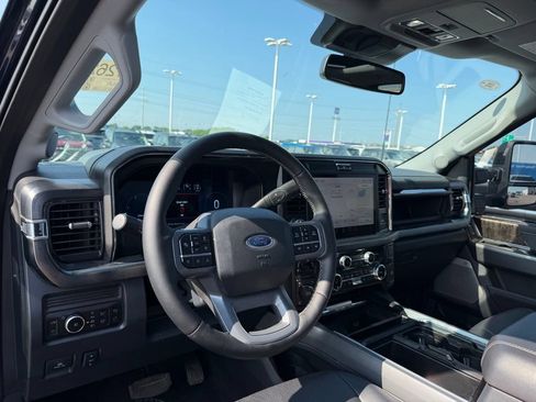 Used 2025 Ford F250 Lariat w/ Lariat Ultimate Package AWD/4WD image 10